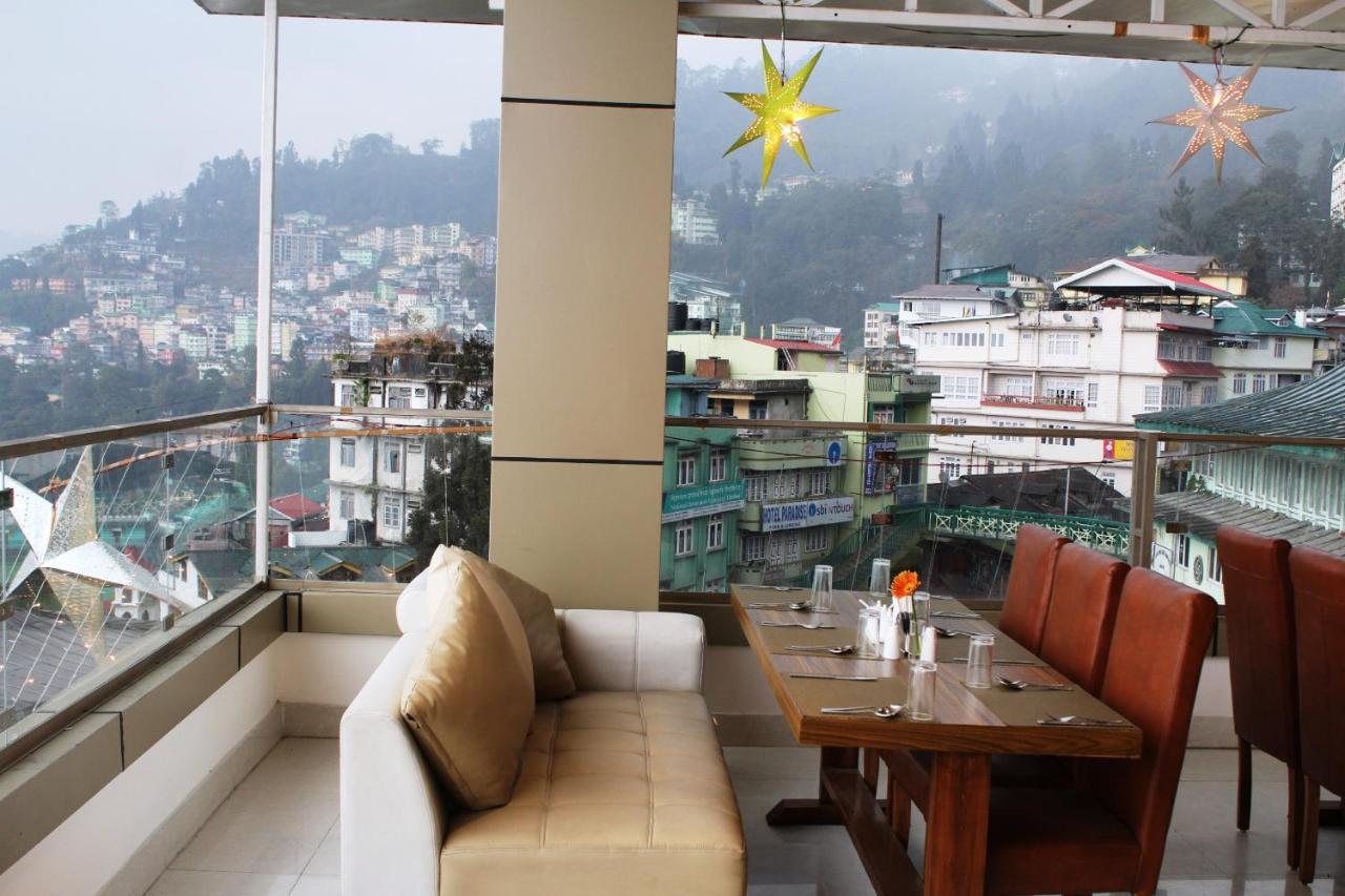 Hotel Mann Dechen And Palmo, Mg Marg, Gangtok Exteriér fotografie